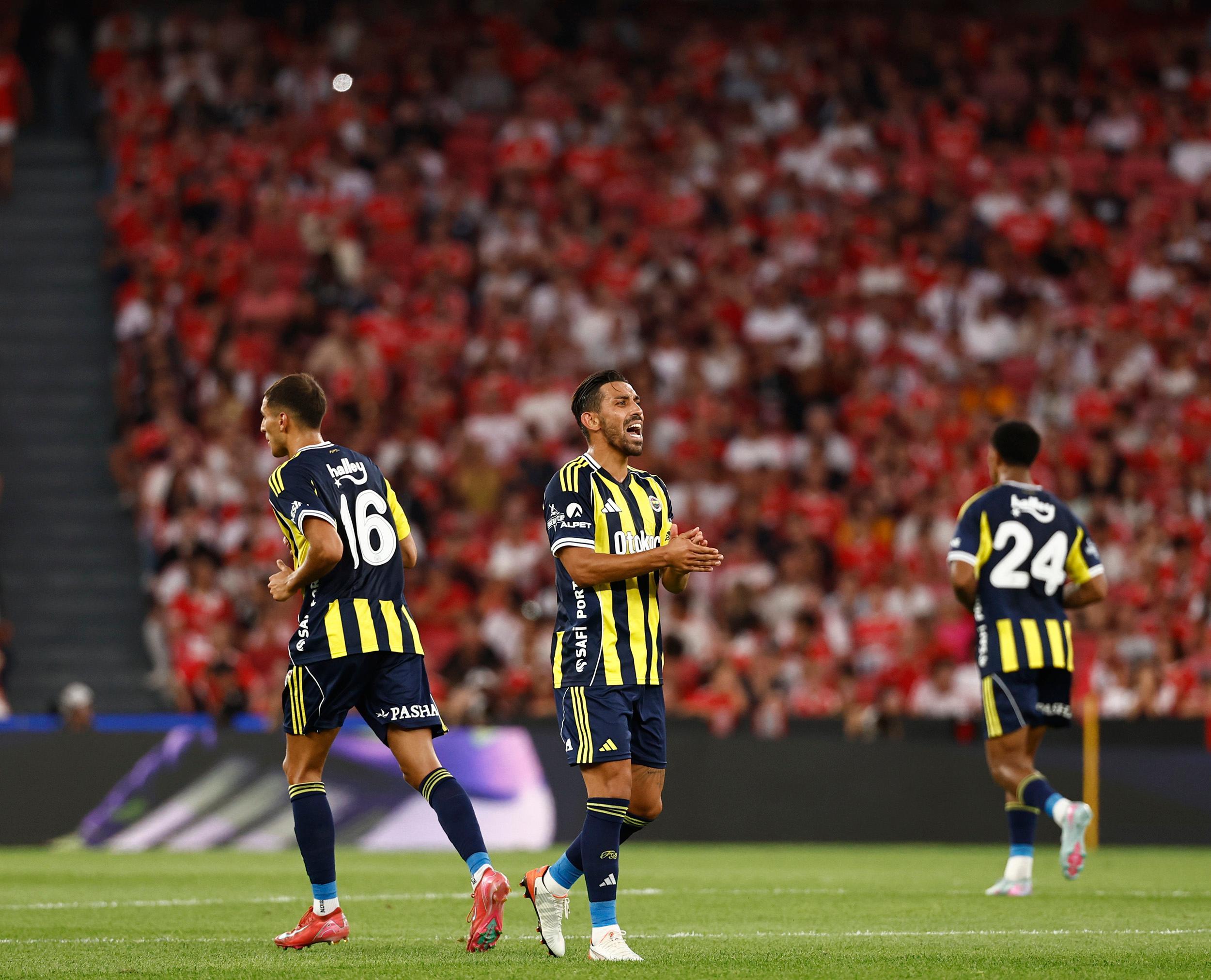 关于瓦伦西亚迎葡超关键赛，转会期外线爆发，底气十足，轮换策略成焦点的信息