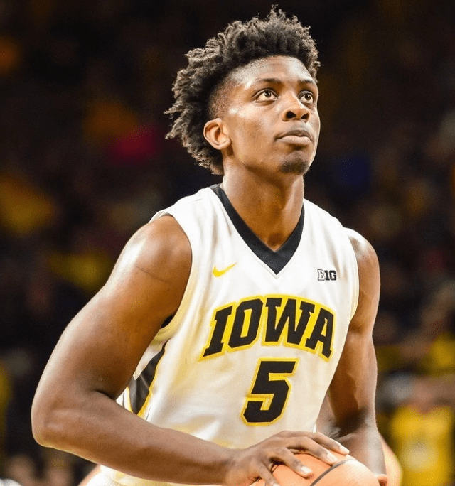 清晨葡超焦点战；布鲁克林篮网遗憾出局；话题不断；临场指挥获称赞(篮网主场在哪)